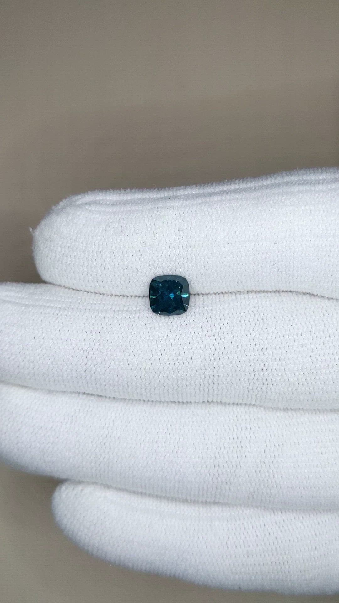 1.35 Ct. Bluish Green Sapphire from Montana Size Video