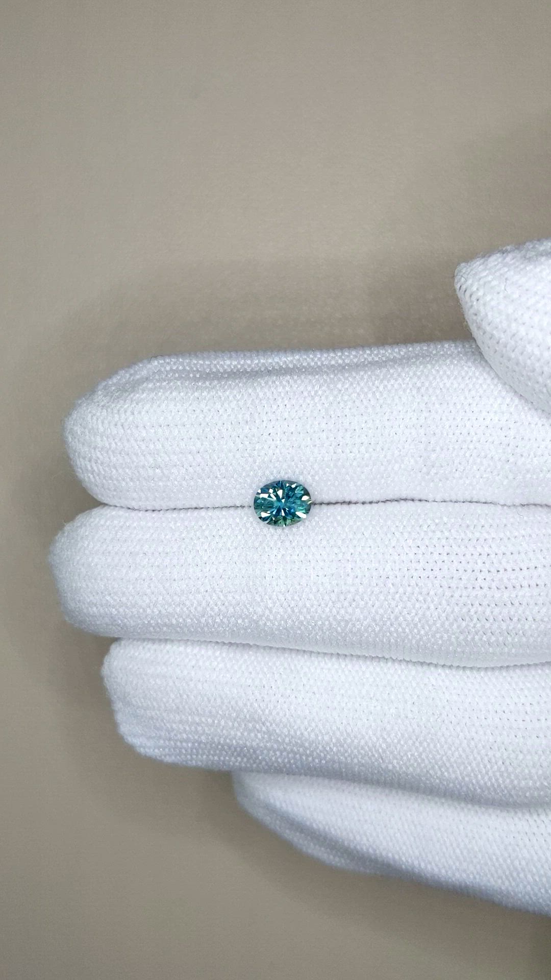 0.86 Ct. Bluish Green Sapphire from Montana Size Video