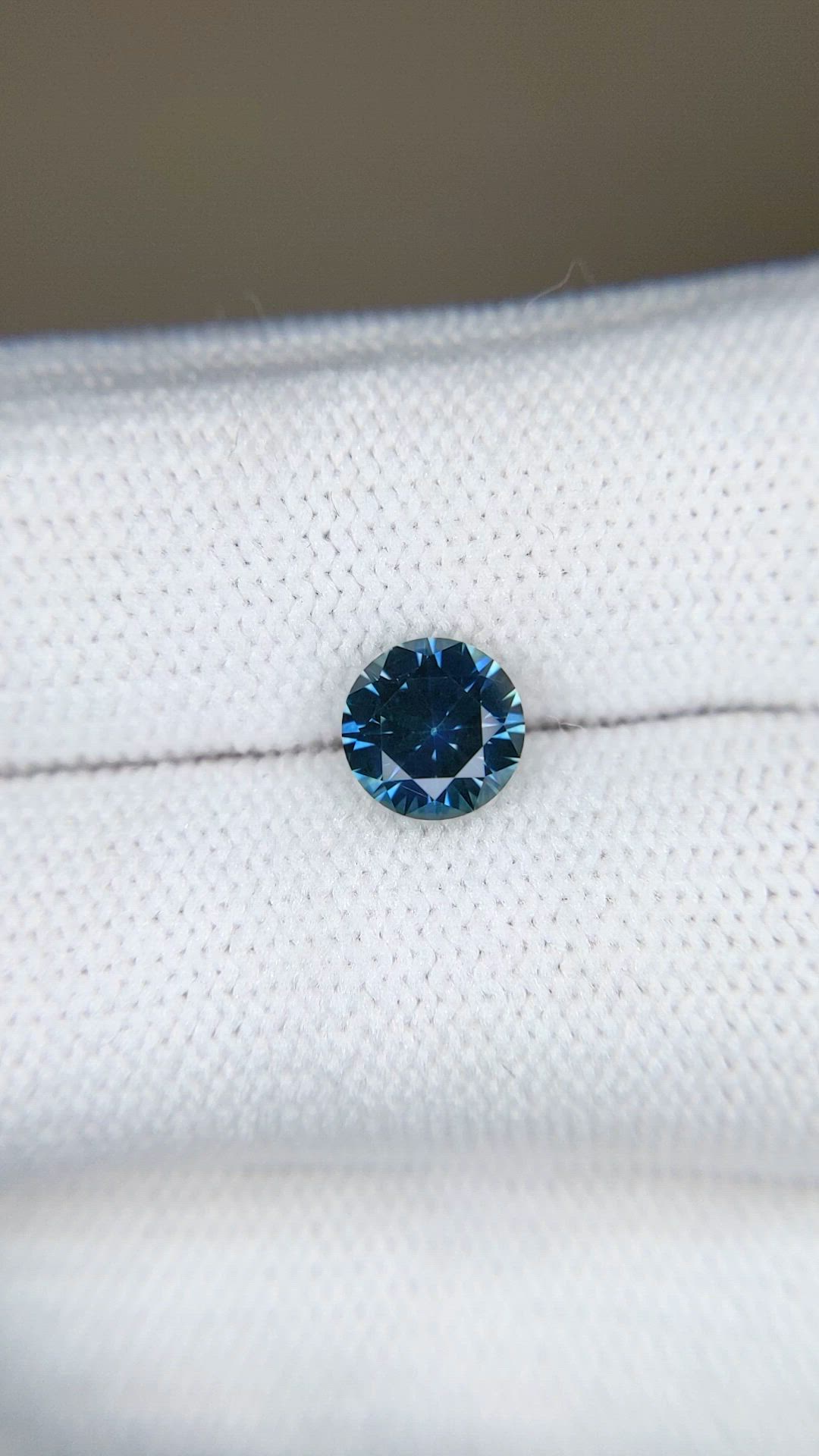 1.33 Ct. Bluish Green Sapphire from Montana Size Video
