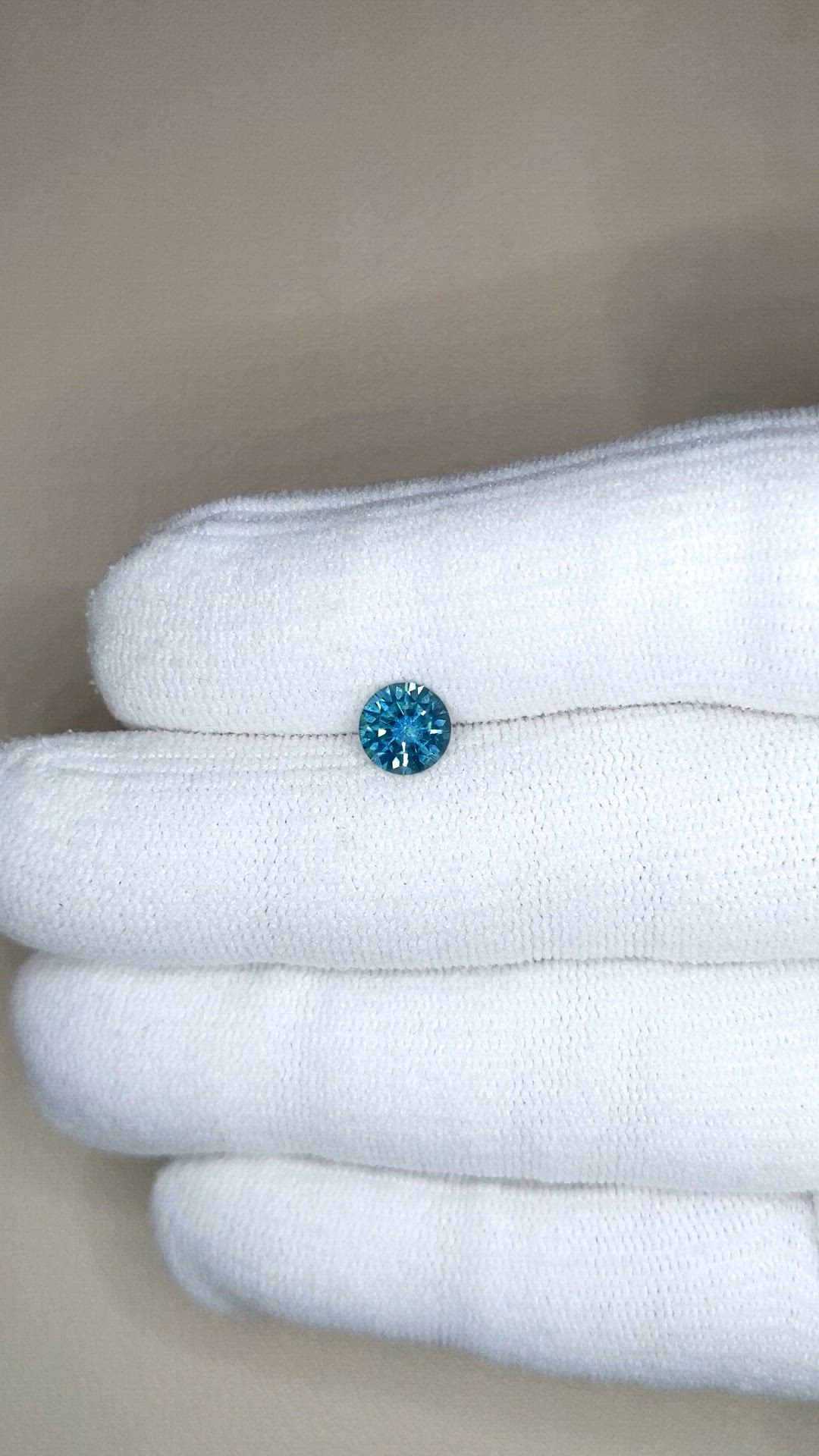 1.21 Ct. Bluish Green Sapphire from Montana Size Video