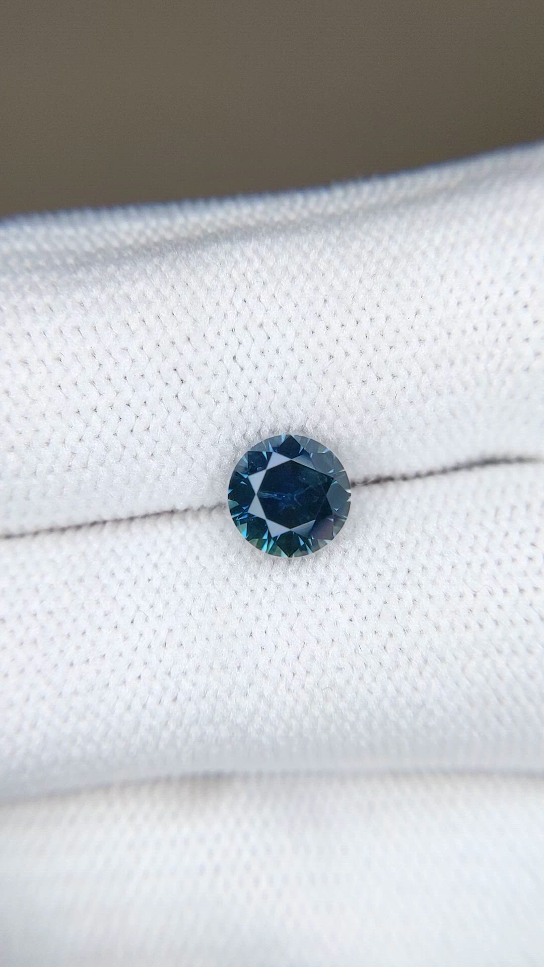 1.37 Ct. Bluish Green Sapphire from Montana Size Video