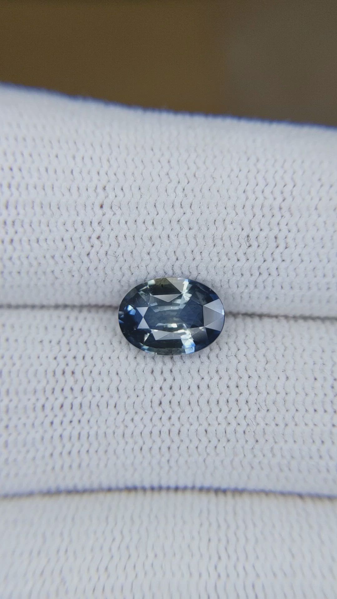2.07 Ct. Bi Color / Parti Sapphire from Ceylon (Sri Lanka) Size Video