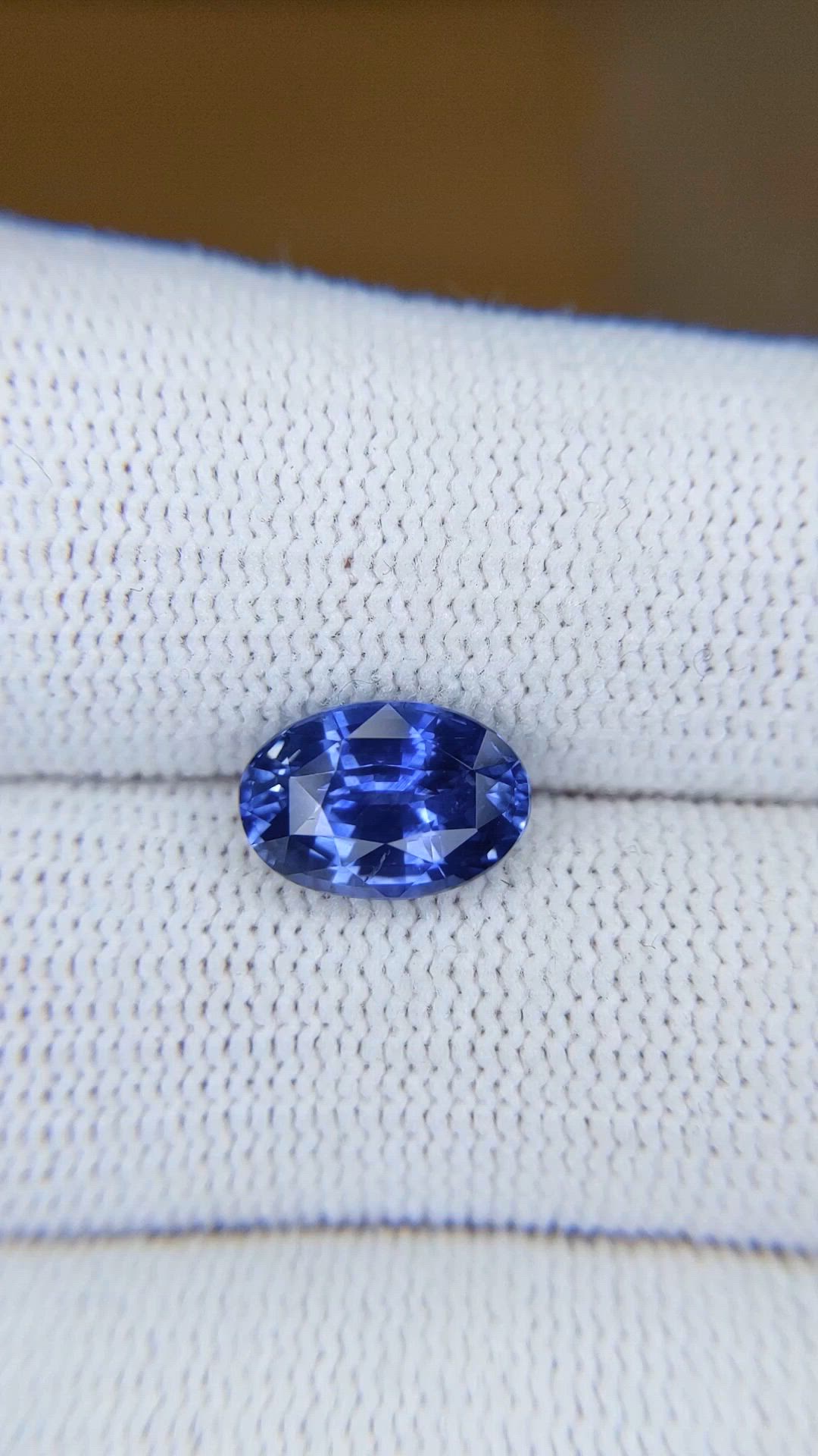 3.39 Ct. Blue Sapphire from Ceylon (Sri Lanka) Size Video