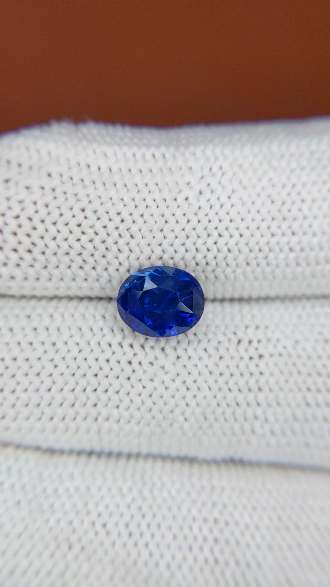 2.51 Ct. Blue Sapphire from Ceylon (Sri Lanka) Size Video