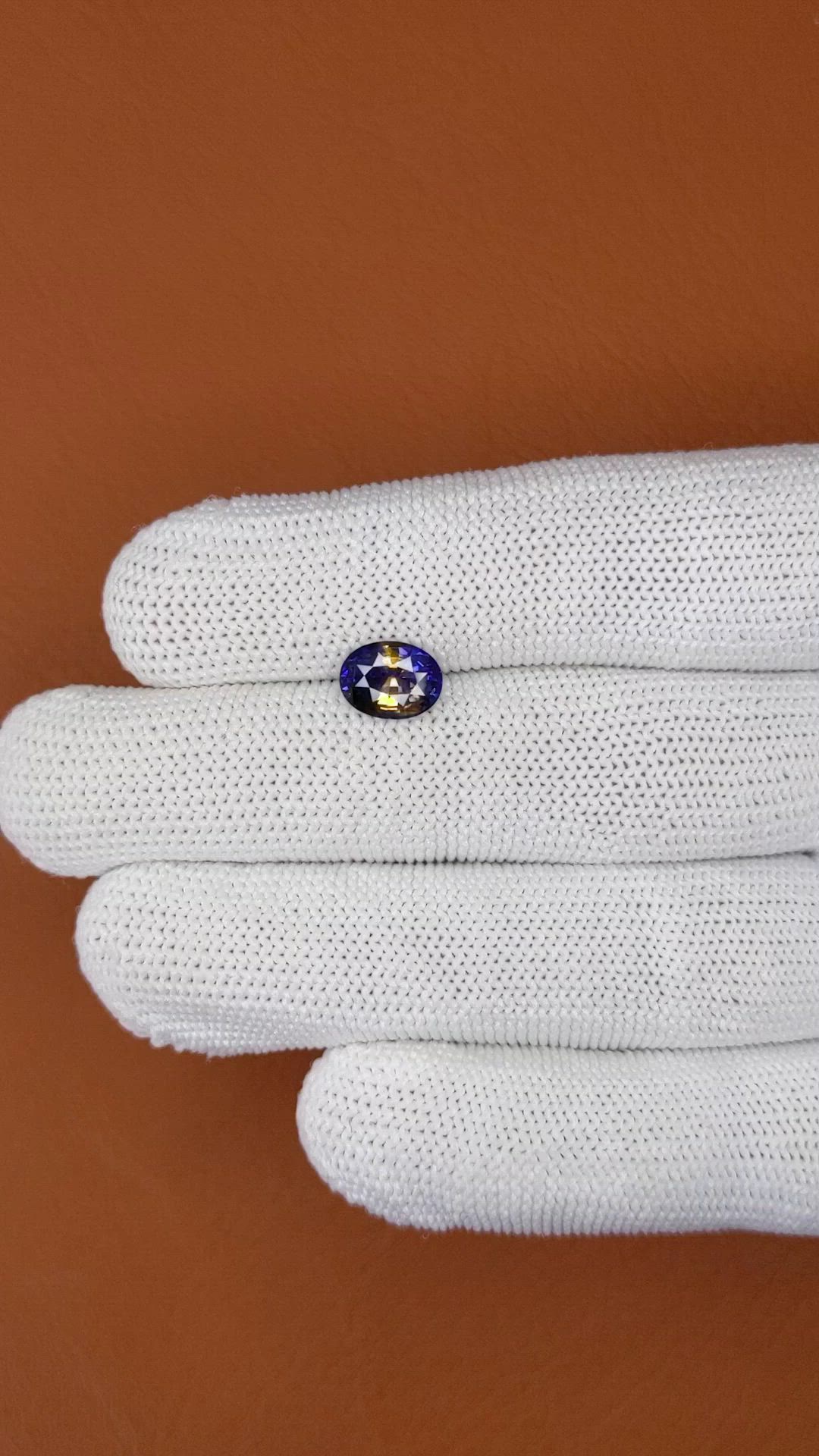 2.07 Ct. Bi Color / Parti Sapphire from Ceylon (Sri Lanka) Size Video