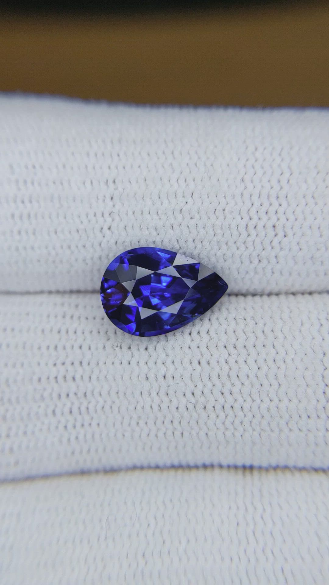 3.56 Ct. Blue Sapphire from Ceylon (Sri Lanka) Size Video