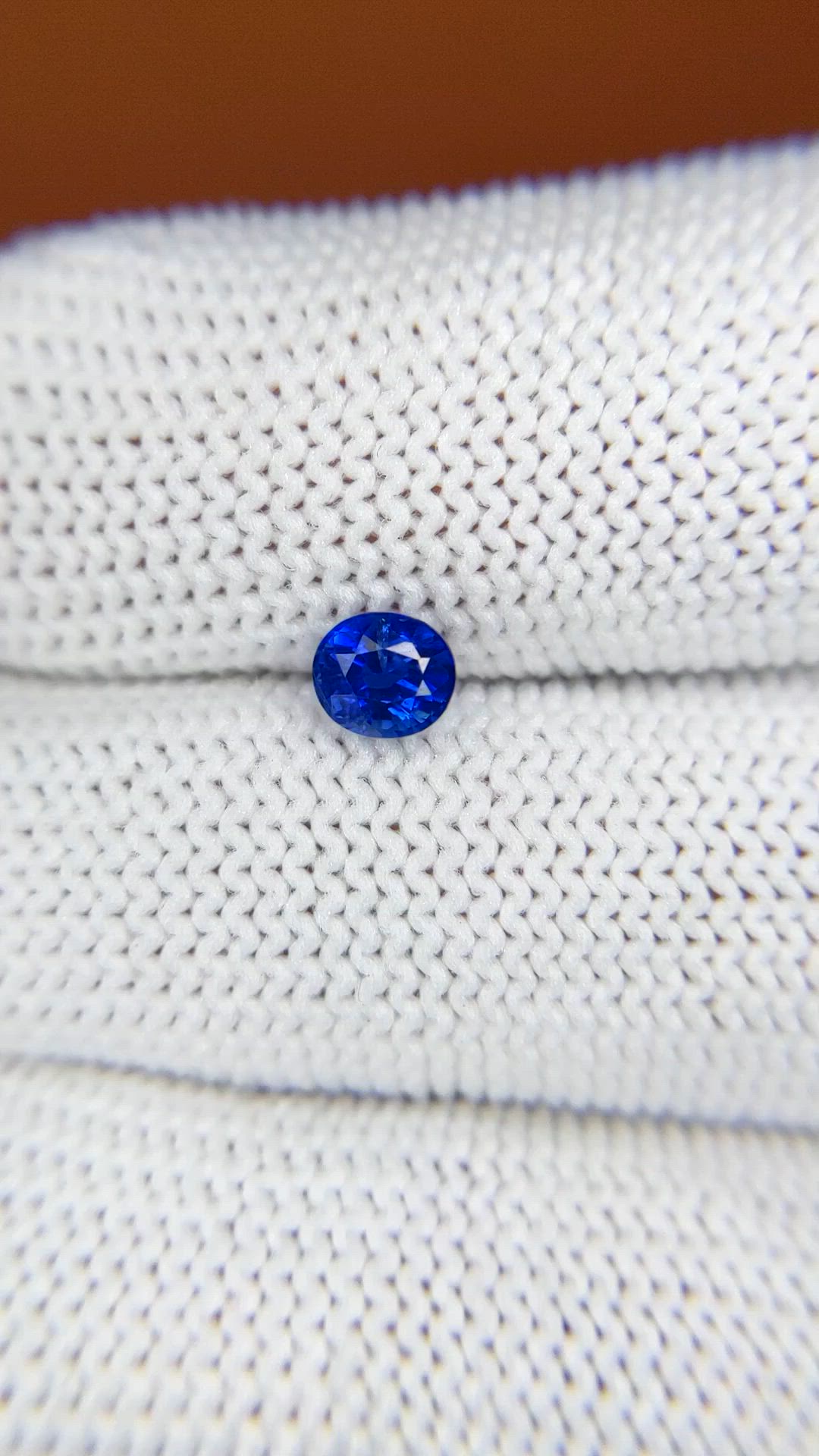0.50 Ct. Blue Sapphire from Ceylon (Sri Lanka) Size Video