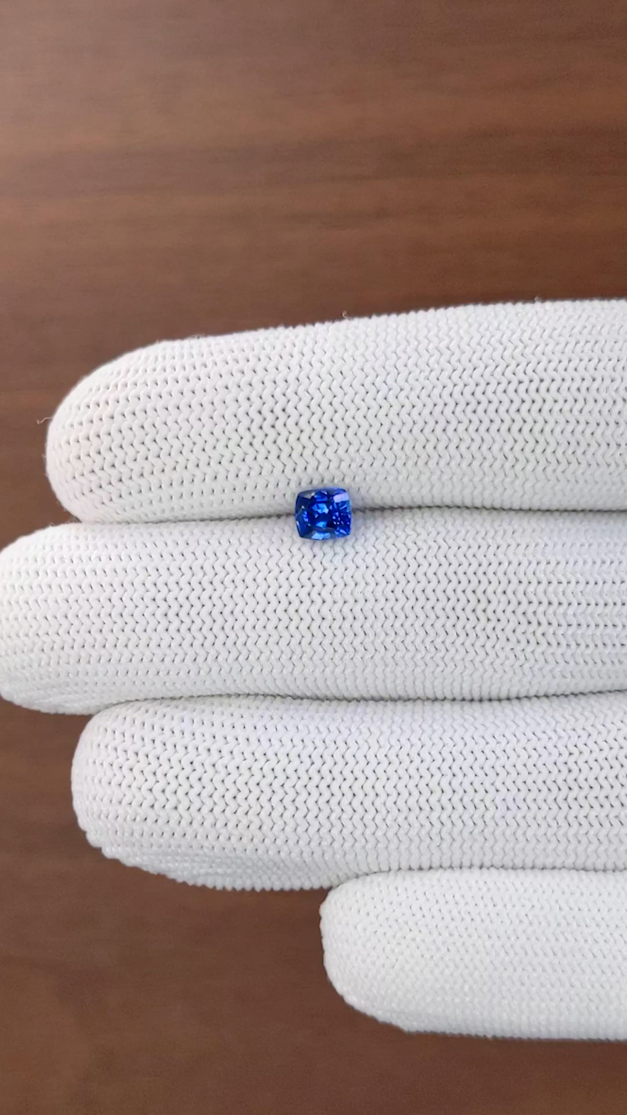 0.82 Ct. Blue Sapphire from Ceylon (Sri Lanka) Size Video