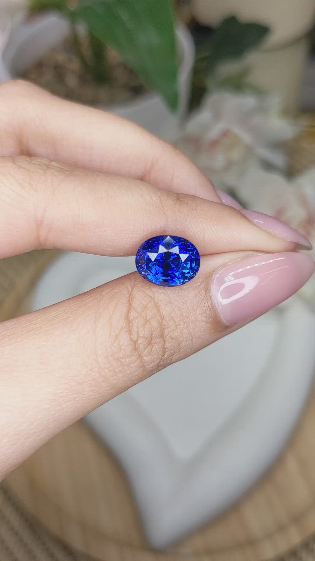 5.21 Ct. Blue Sapphire from Ceylon (Sri Lanka) Size Video