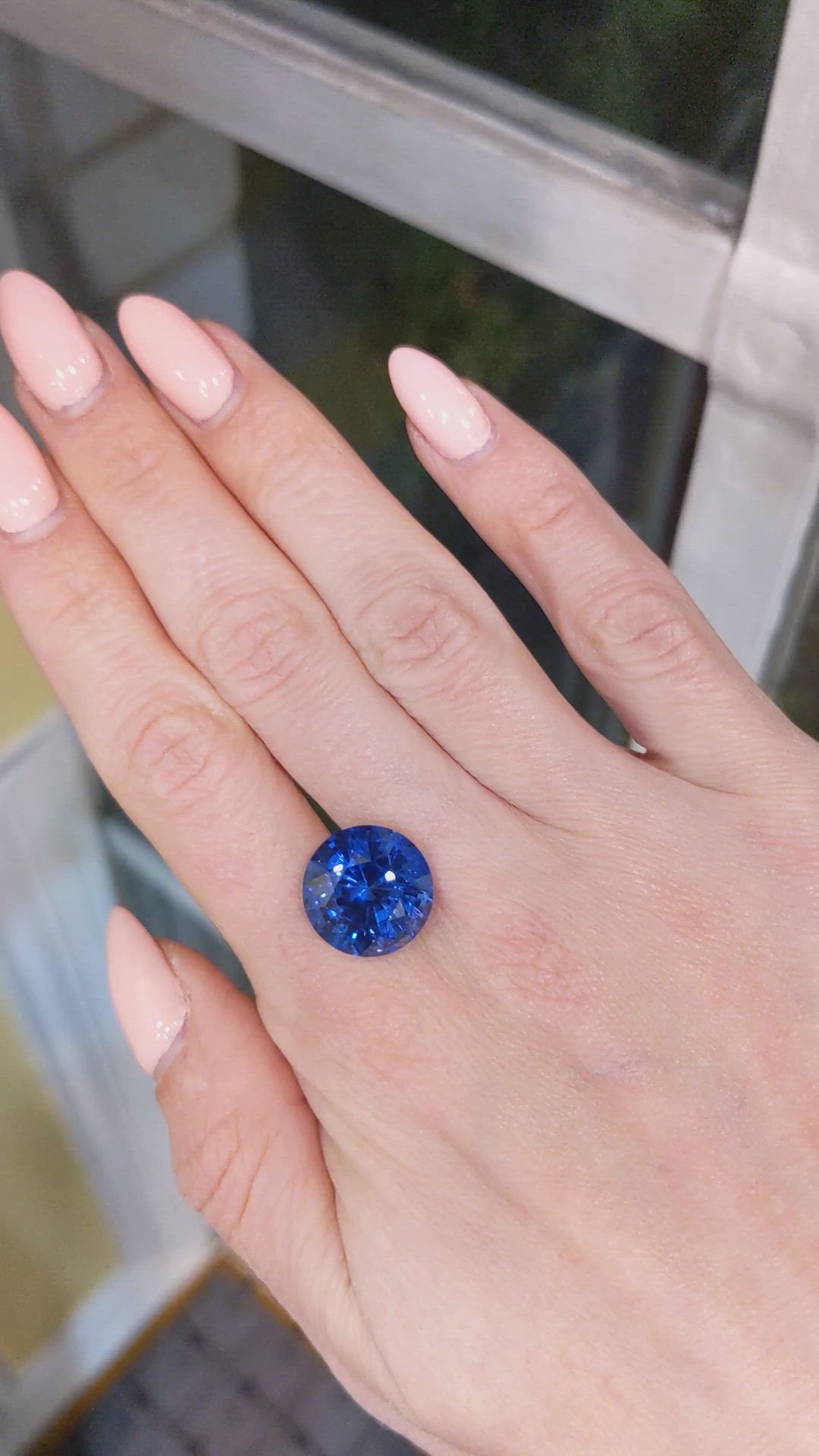 14.81 Ct. Sapphire from Ceylon (Sri Lanka) Size Video