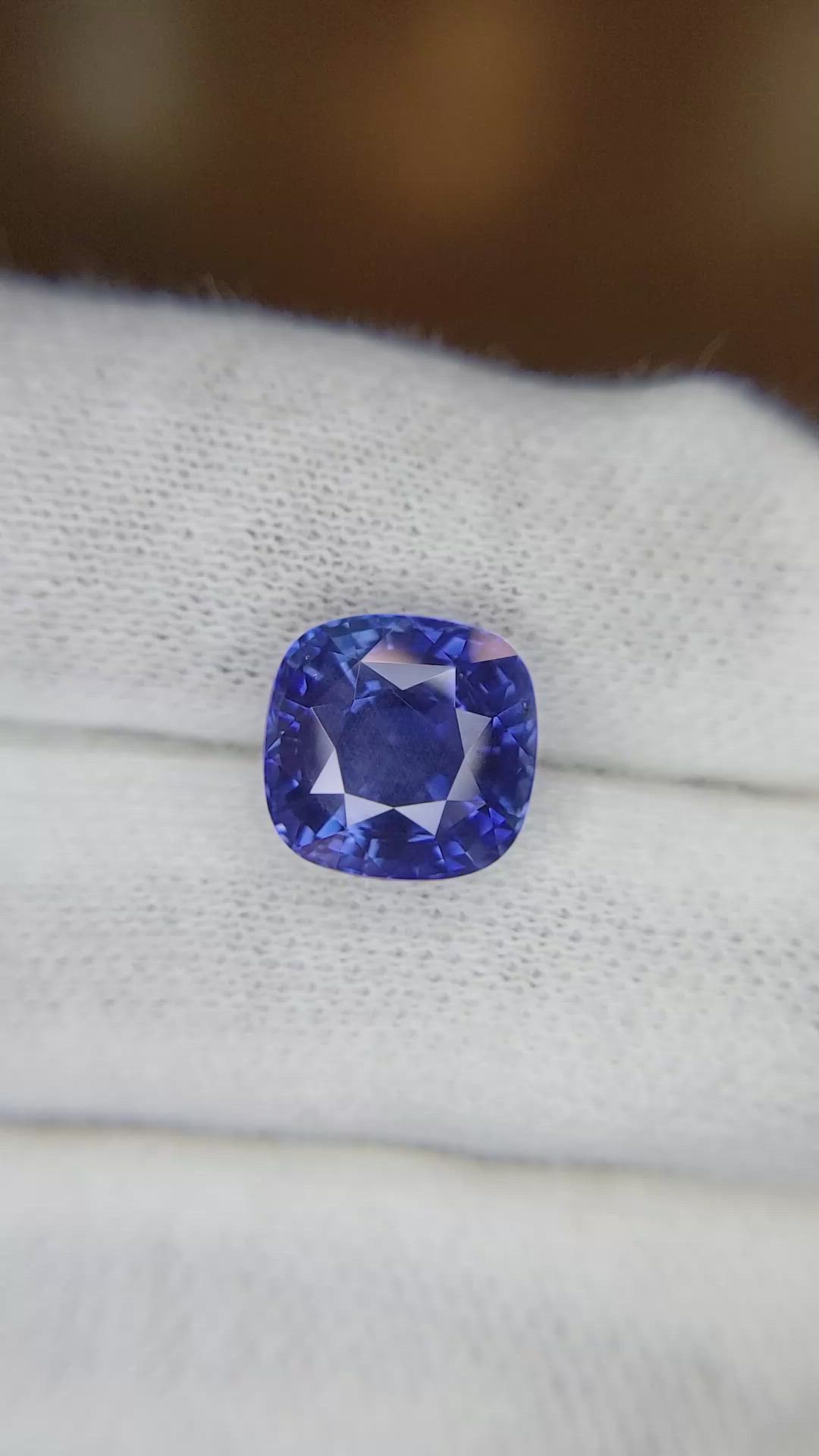 6.08 Ct. Blue Sapphire from Ceylon (Sri Lanka) Size Video