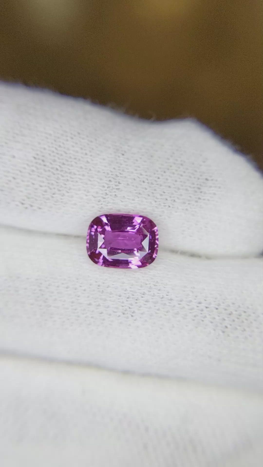 2.06 Ct. Sapphire from Ceylon (Sri Lanka) Size Video
