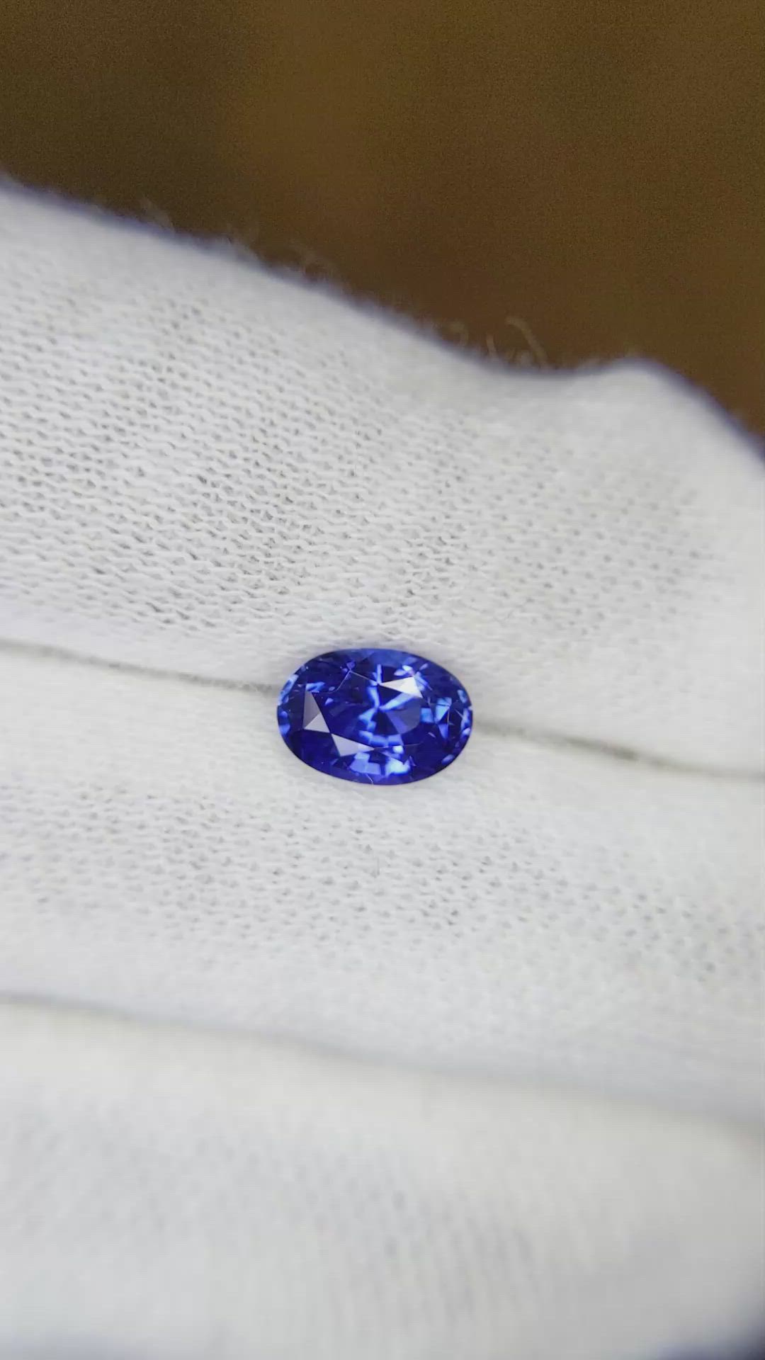 1.34 Ct. Blue Sapphire from Ceylon (Sri Lanka) Size Video