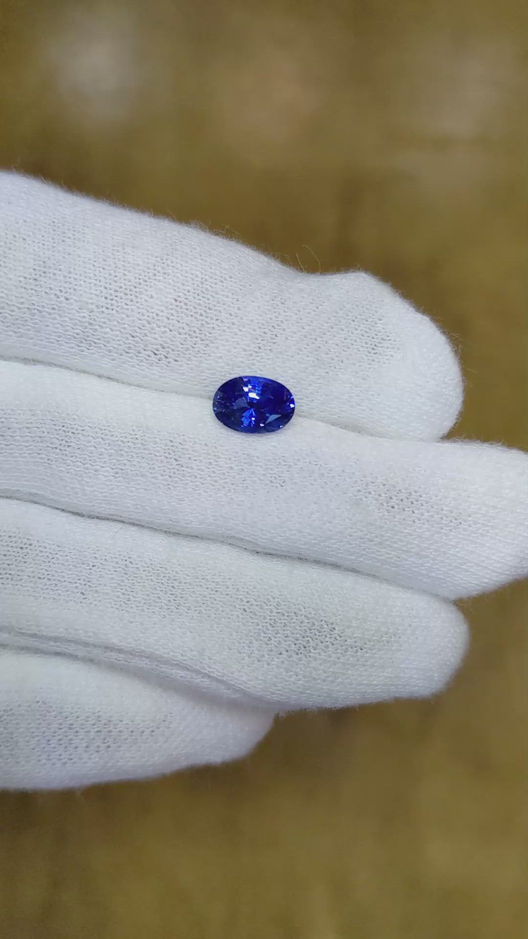 1.34 Ct. Blue Sapphire from Ceylon (Sri Lanka) Size Video