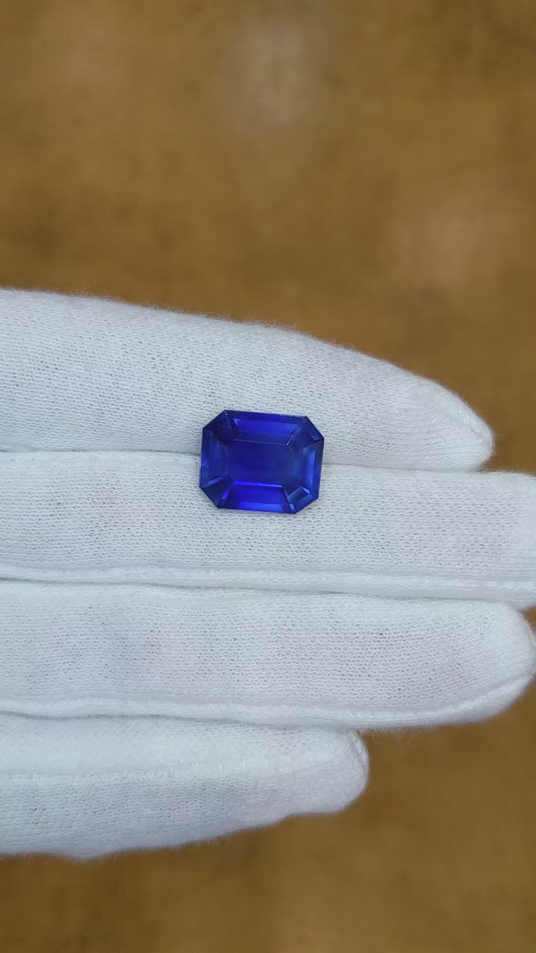 9.76 Ct. Blue Sapphire from Ceylon (Sri Lanka) Size Video