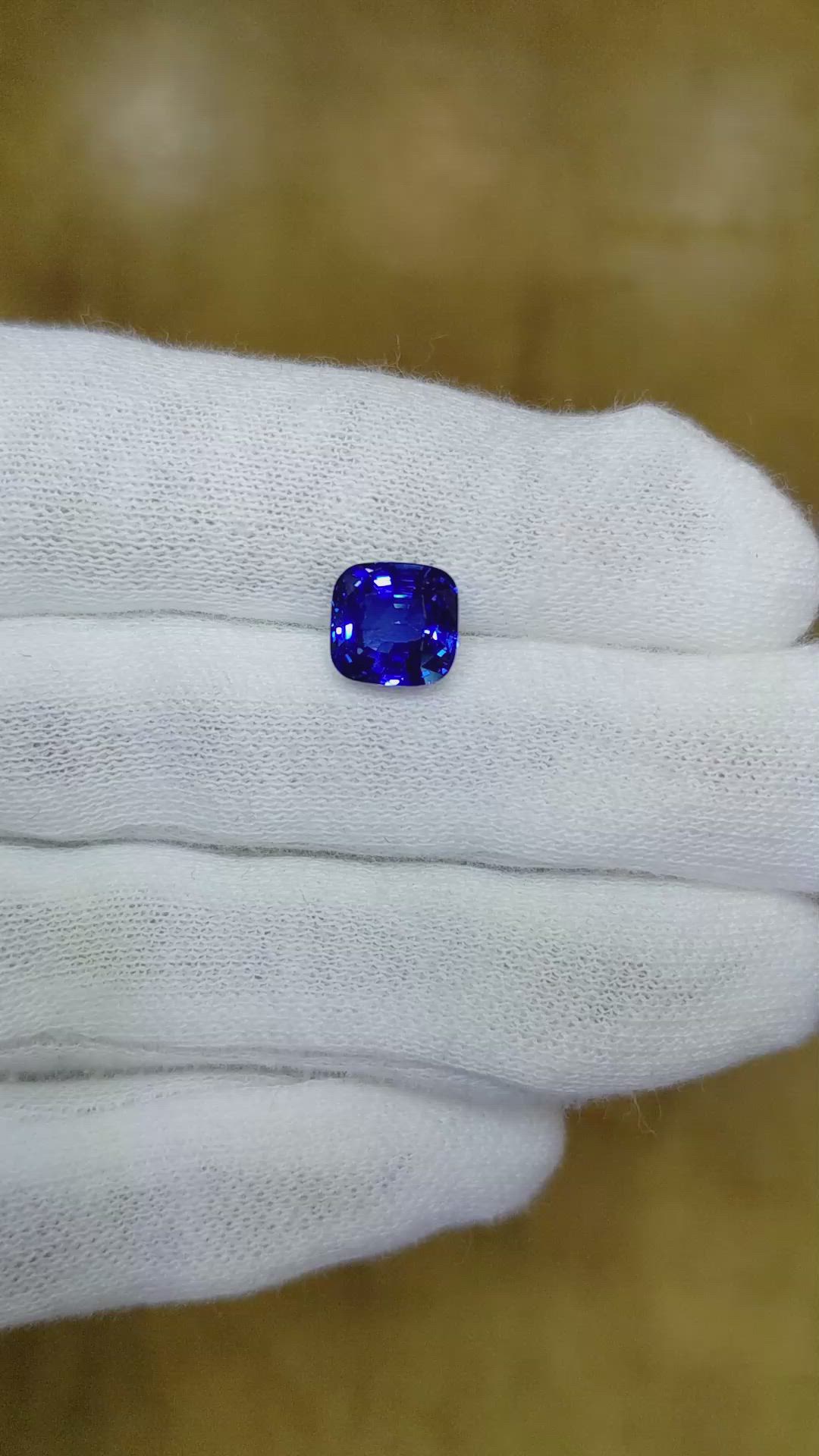 3.05 Ct. Blue Sapphire from Ceylon (Sri Lanka) Size Video