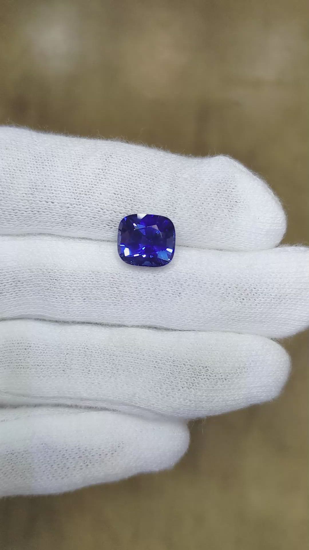 4.25 Ct. Blue Sapphire from Ceylon (Sri Lanka) Size Video