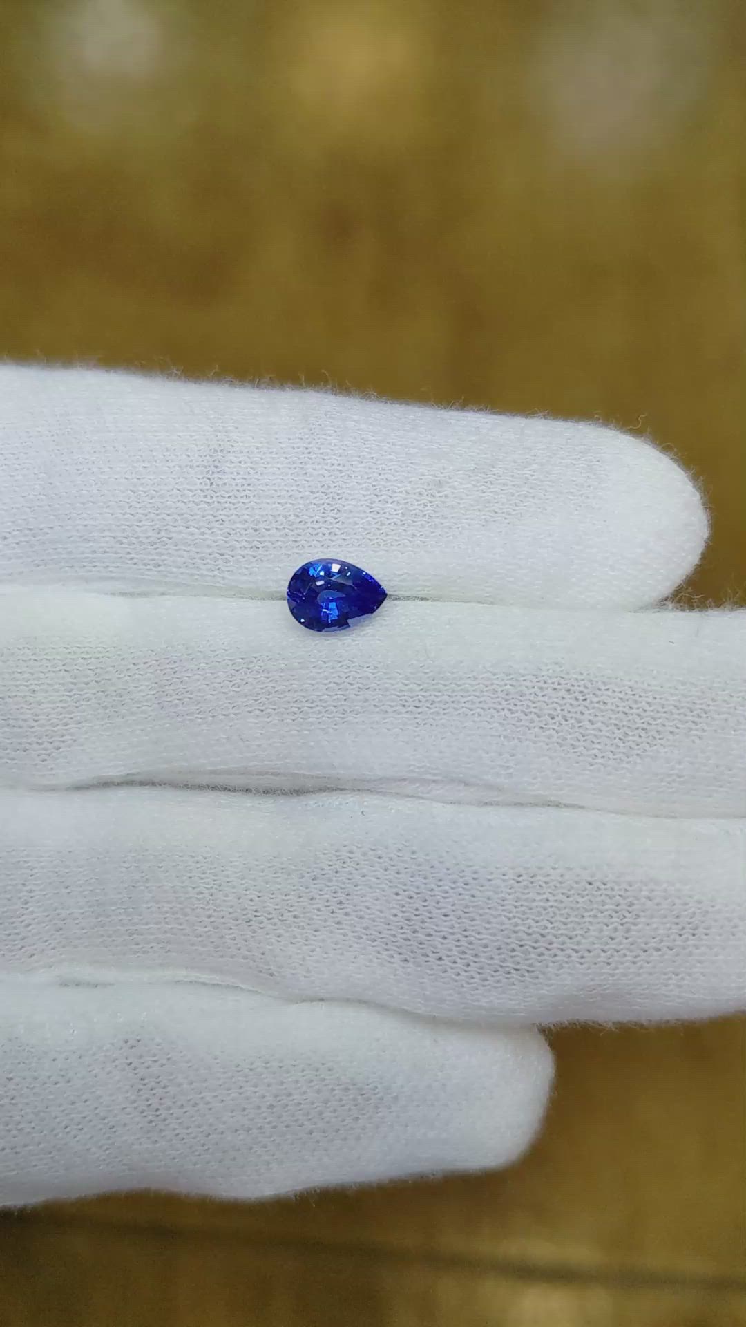 0.96 Ct. Blue Sapphire from Ceylon (Sri Lanka) Size Video