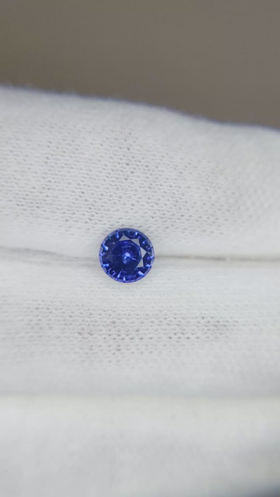 1.02 Ct. Blue Sapphire from Ceylon (Sri Lanka) Size Video