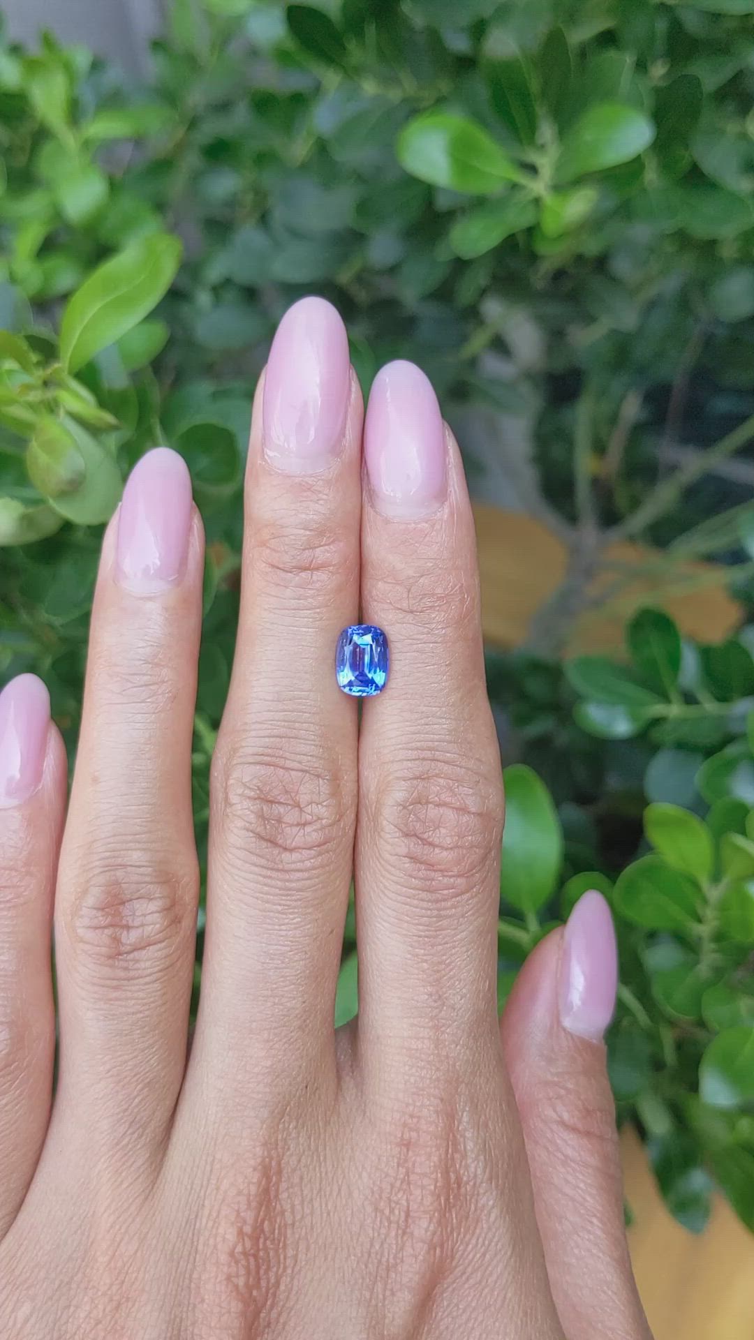 1.86 Ct. Blue Sapphire from Ceylon (Sri Lanka) Size Video