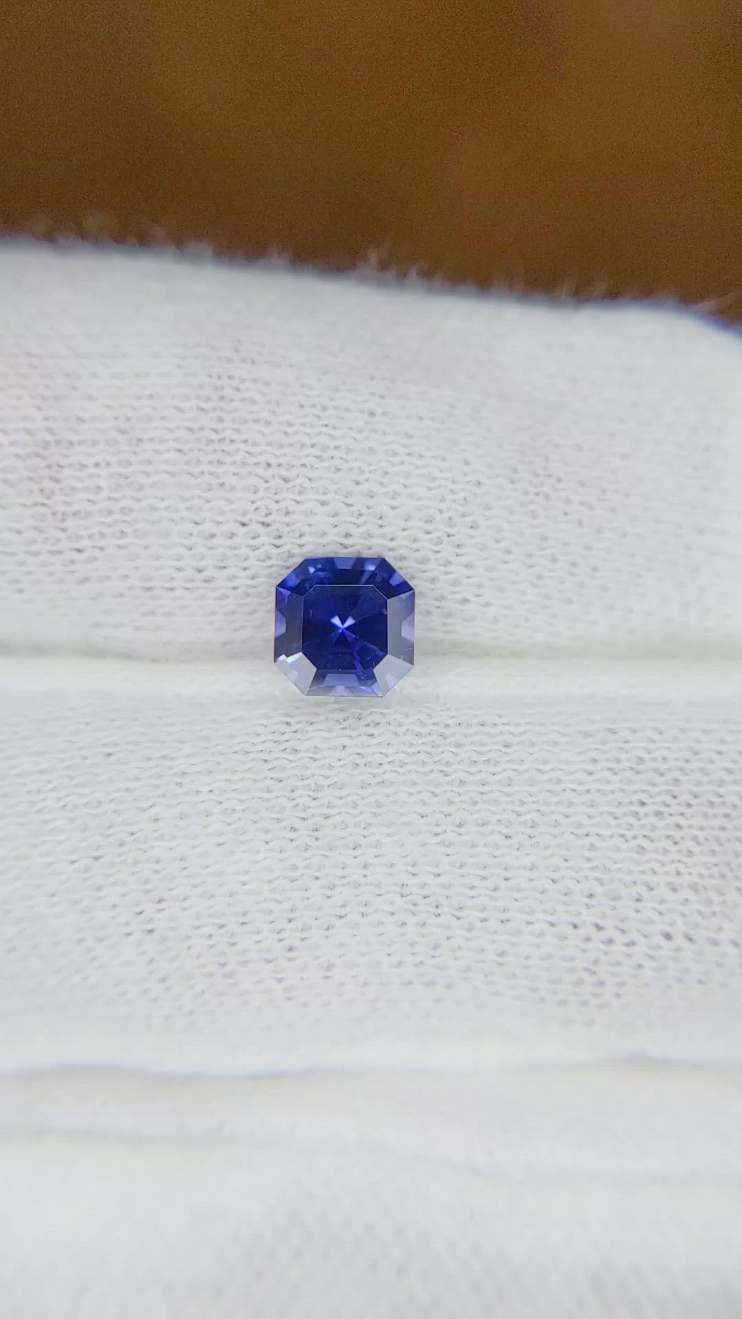 1.05 Ct. Blue Sapphire from Ceylon (Sri Lanka) Size Video