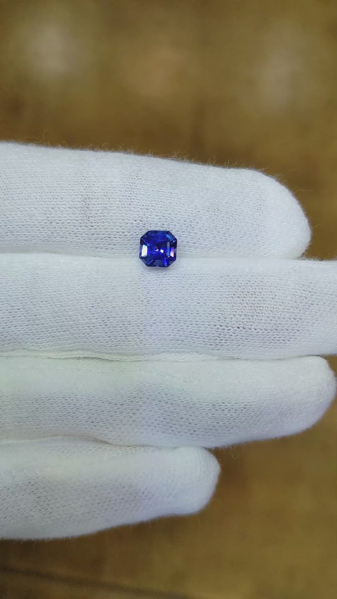 1.05 Ct. Blue Sapphire from Ceylon (Sri Lanka) Size Video