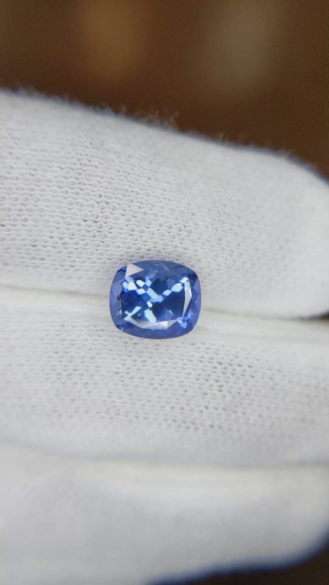 2.23 Ct. Blue Sapphire from Ceylon (Sri Lanka) Size Video