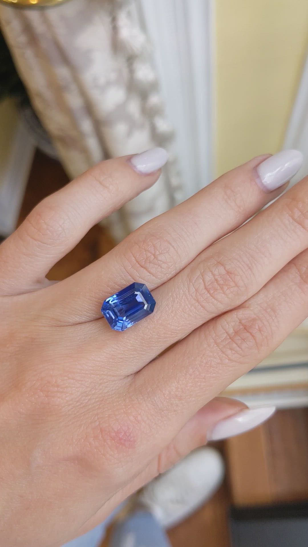8.14 Ct. Blue Sapphire from Ceylon (Sri Lanka) Size Video