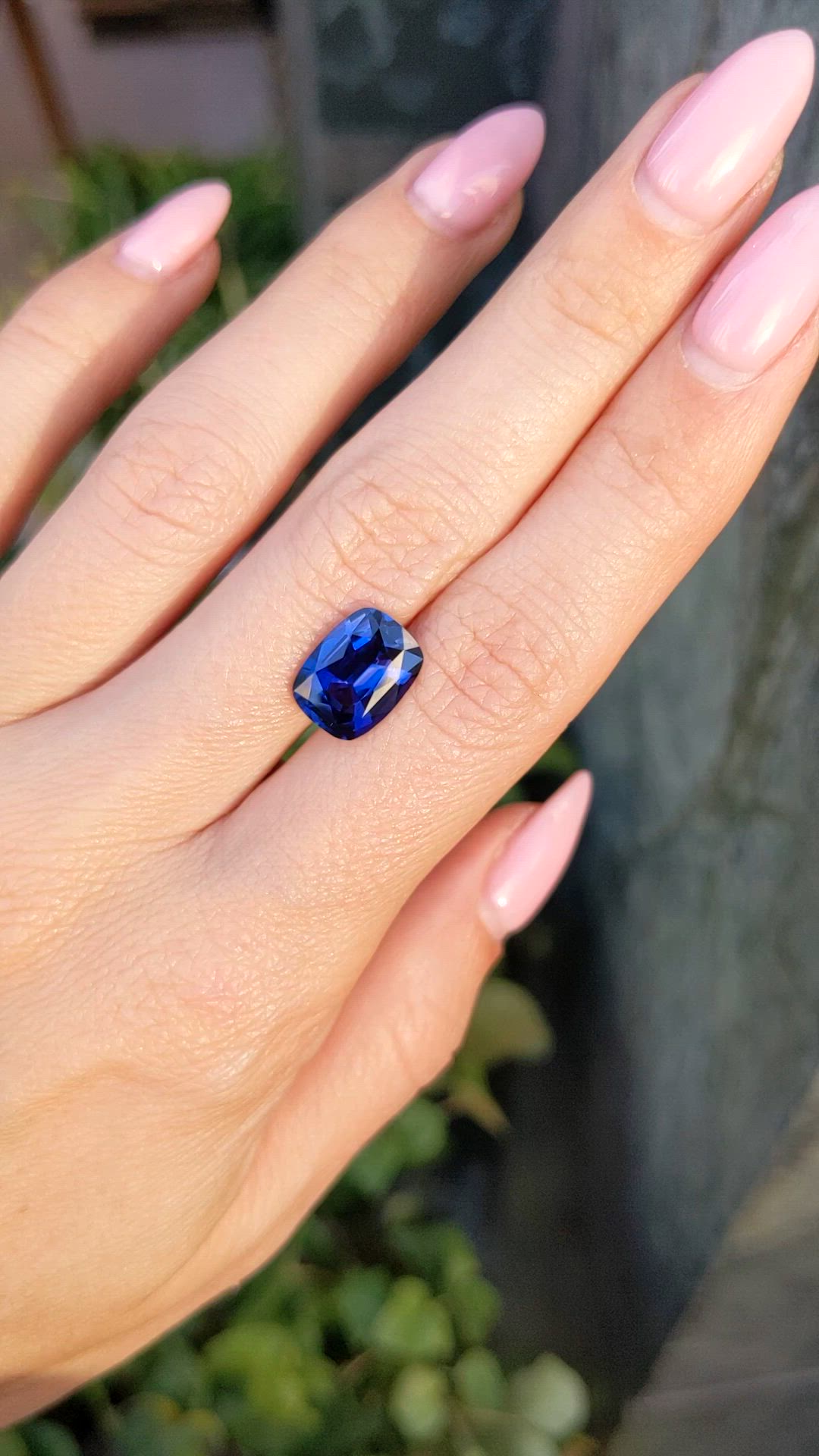 4.45 Ct. Color Change Sapphire from Ceylon (Sri Lanka) Size Video