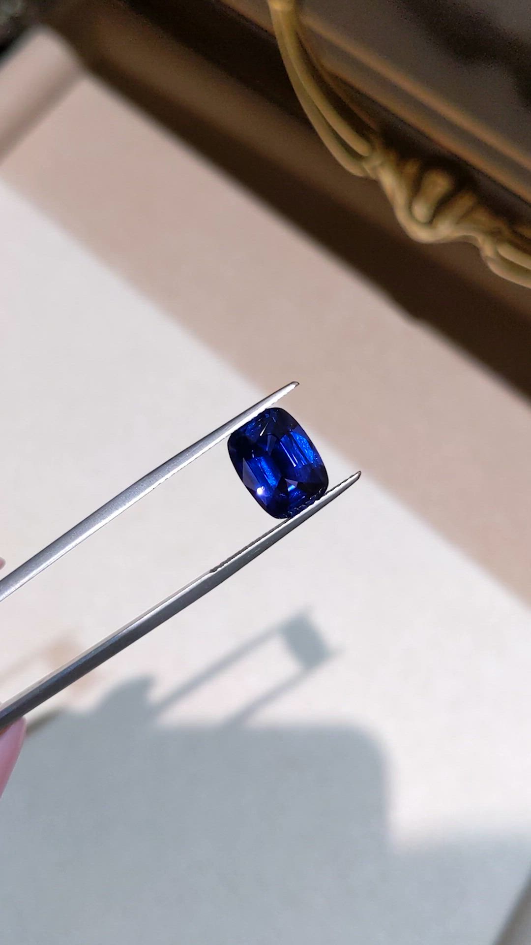 4.45 Ct. Color Change Sapphire from Ceylon (Sri Lanka) Size Video