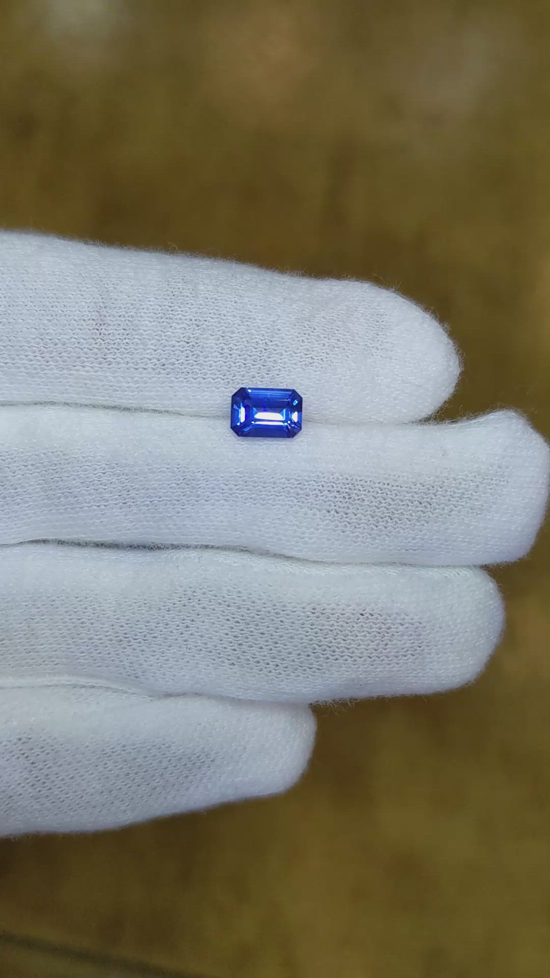 1.03 Ct. Blue Sapphire from Ceylon (Sri Lanka) Size Video