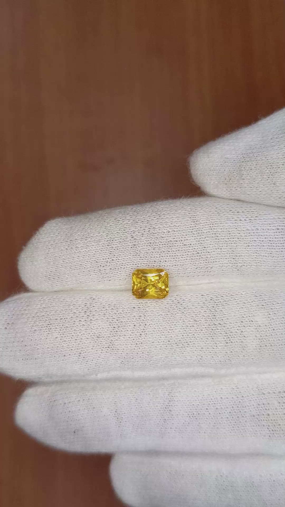 1.51 Ct. Orangish Yellow Sapphire from Ceylon (Sri Lanka) Size Video
