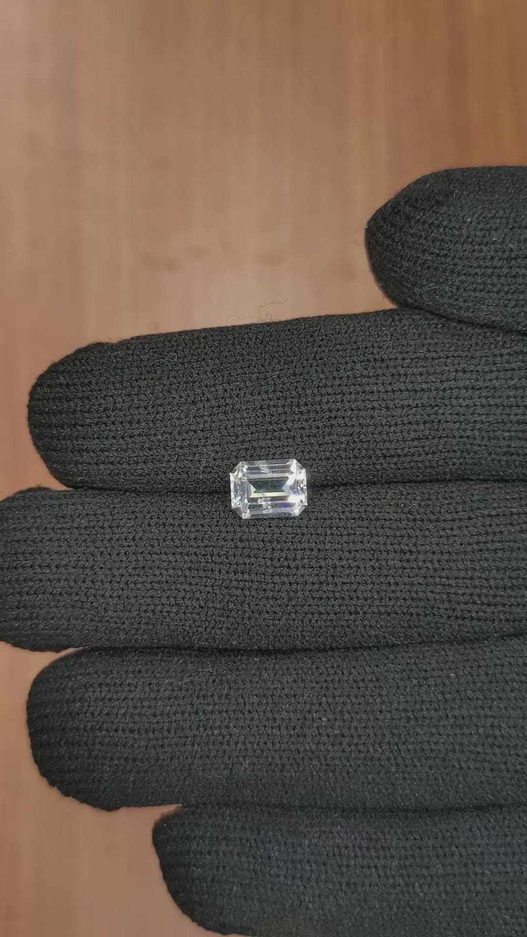 1.53 Ct. White Sapphire from Ceylon (Sri Lanka) Size Video