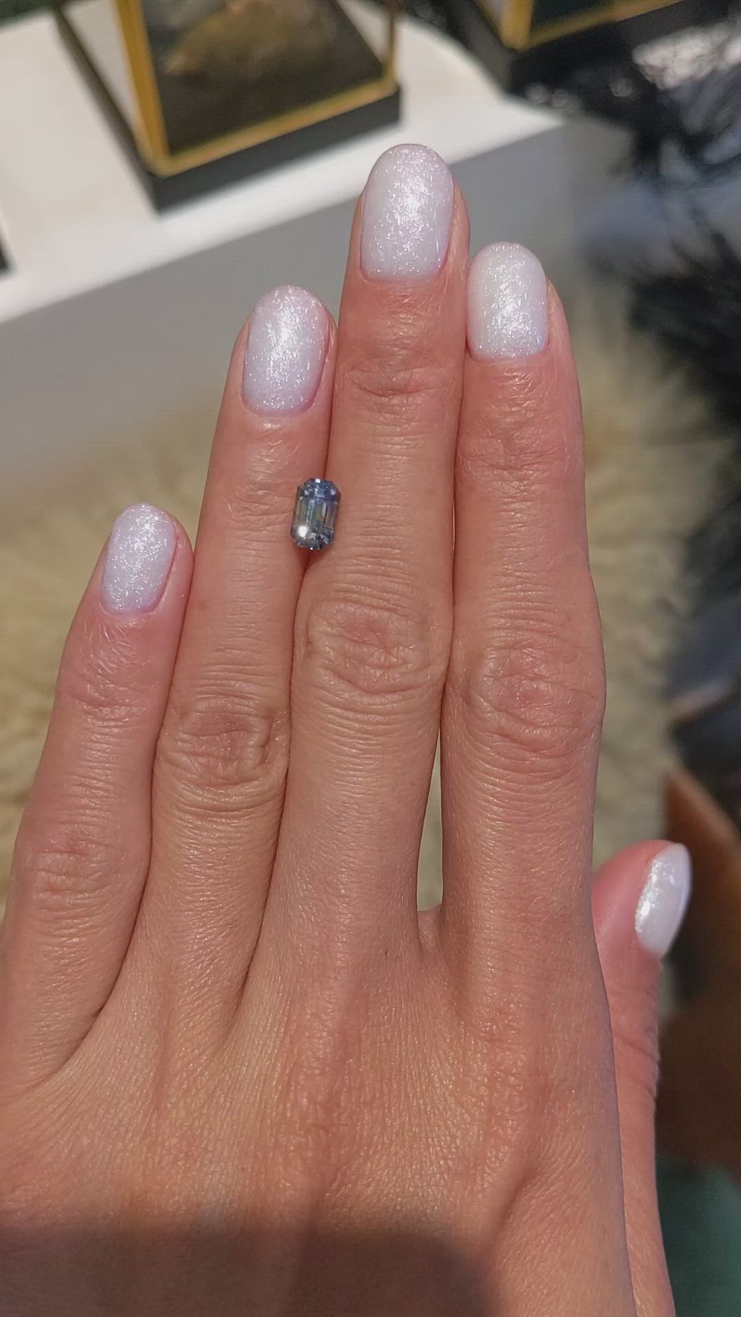 1.71 Ct. Bi Color Sapphire from Ceylon (Sri Lanka) Size Video