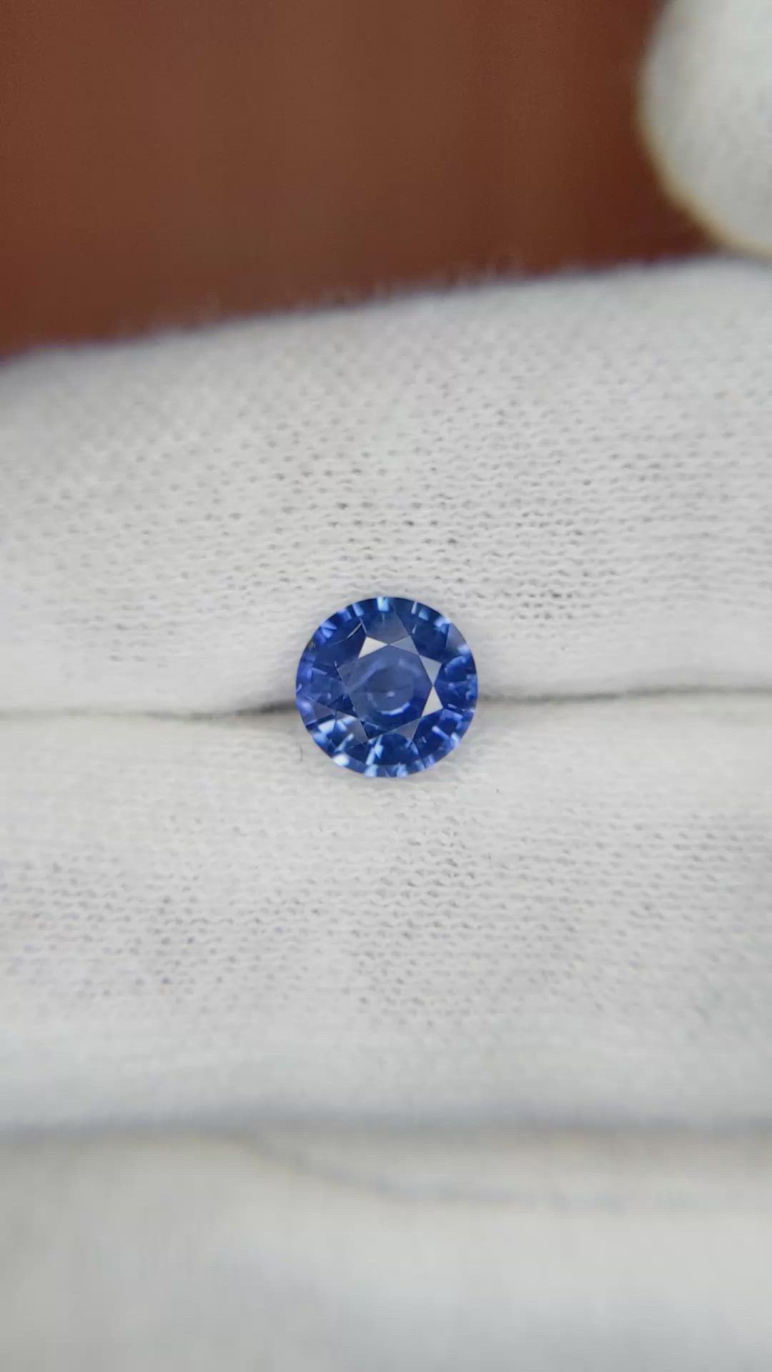1.57 Ct. Blue Sapphire from Ceylon (Sri Lanka) Size Video