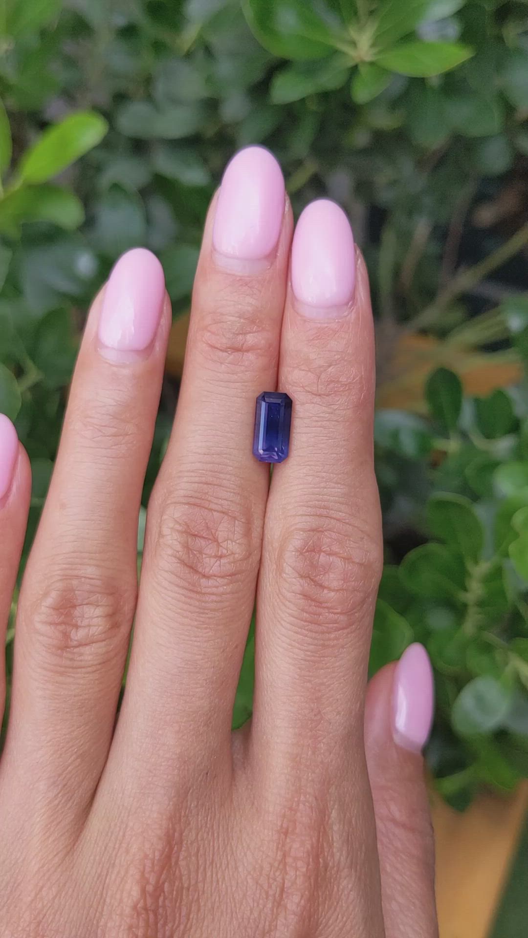 2.60 Ct. Color Change Sapphire from Ceylon (Sri Lanka) Size Video