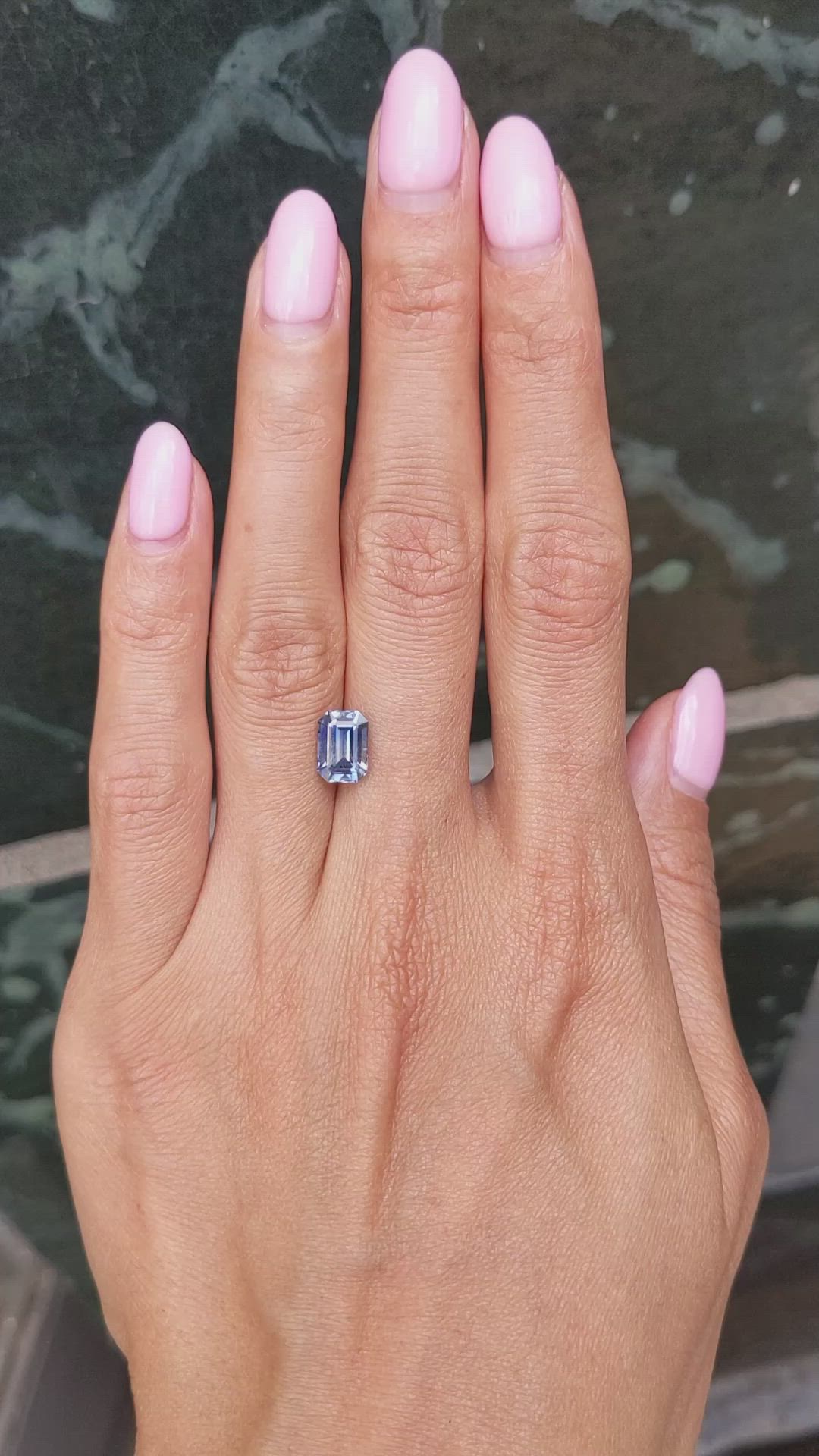 2.32 Ct. Bi Color Sapphire from Ceylon (Sri Lanka) Size Video