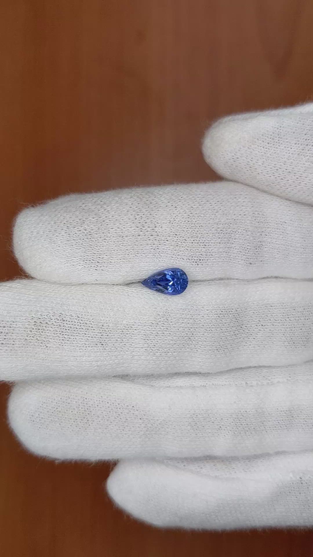 1.01 Ct. Blue Sapphire from Ceylon (Sri Lanka) Size Video
