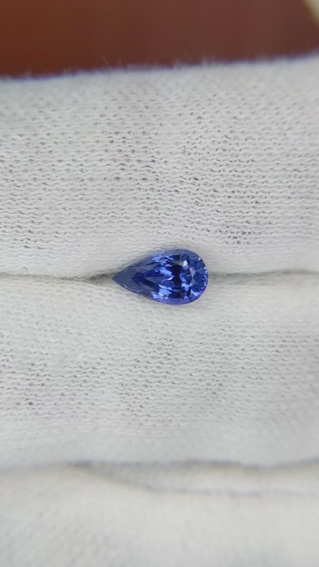 1.01 Ct. Blue Sapphire from Ceylon (Sri Lanka) Size Video