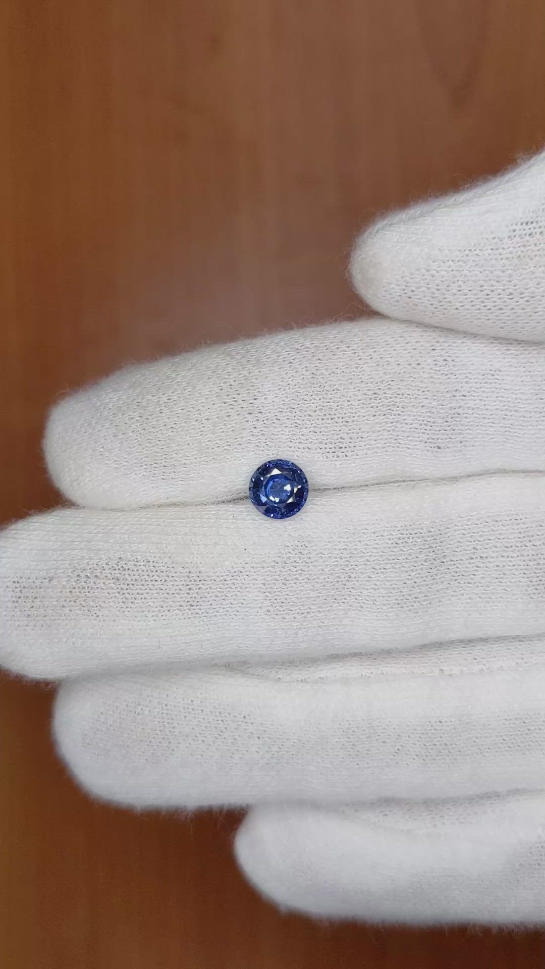 0.91 Ct. Blue Sapphire from Ceylon (Sri Lanka) Size Video