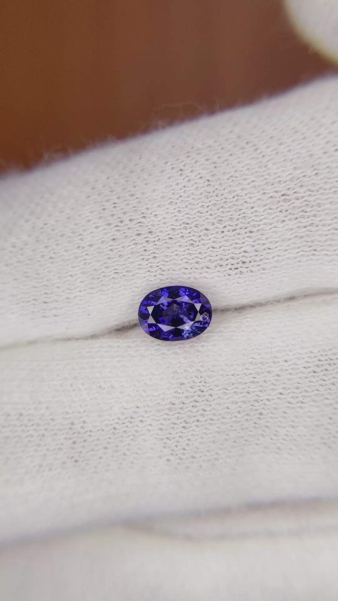 0.95 Ct. Color Change Sapphire from Ceylon (Sri Lanka) Size Video