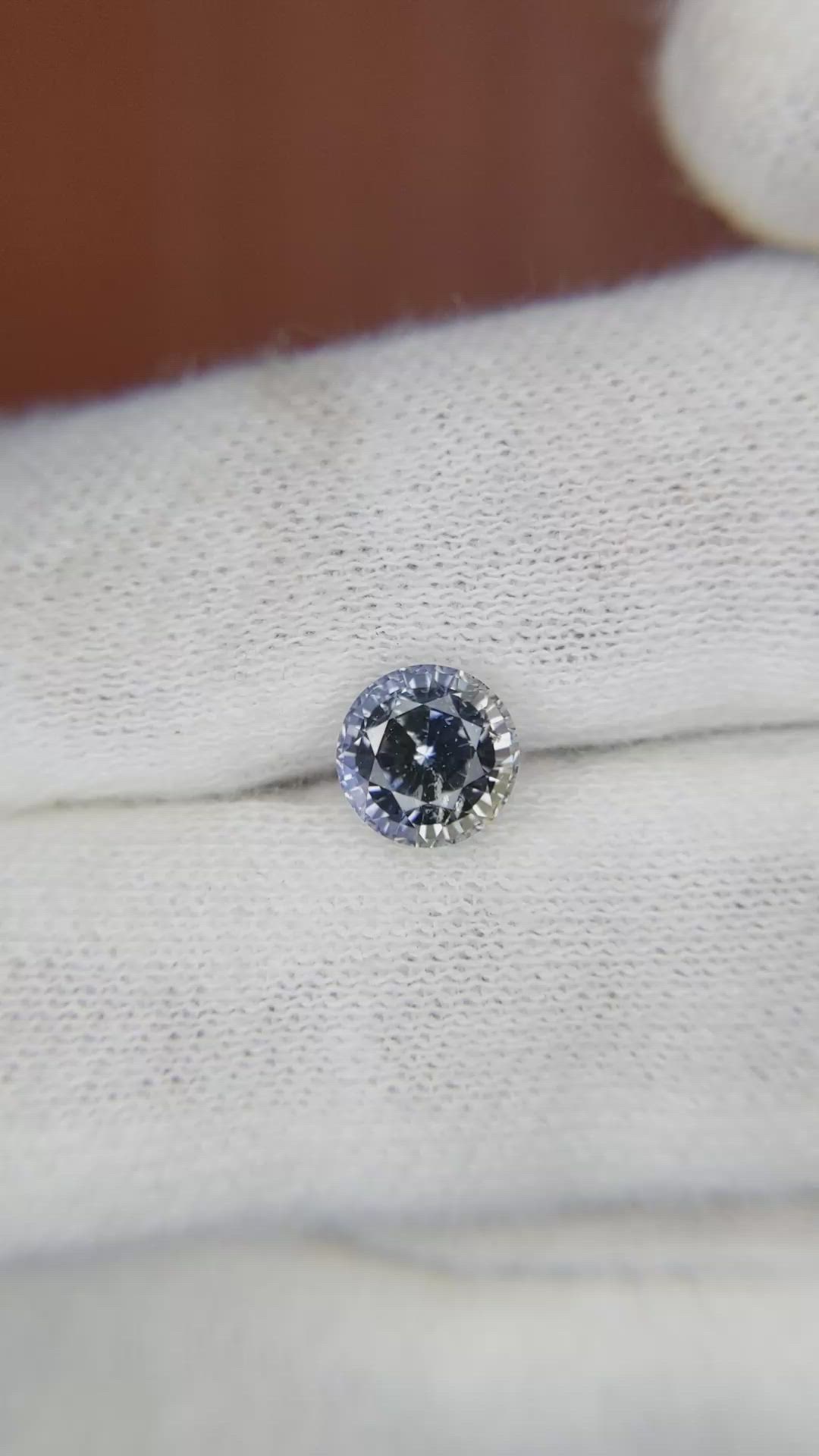 1.59 Ct. Bi Color Sapphire from Ceylon (Sri Lanka) Size Video