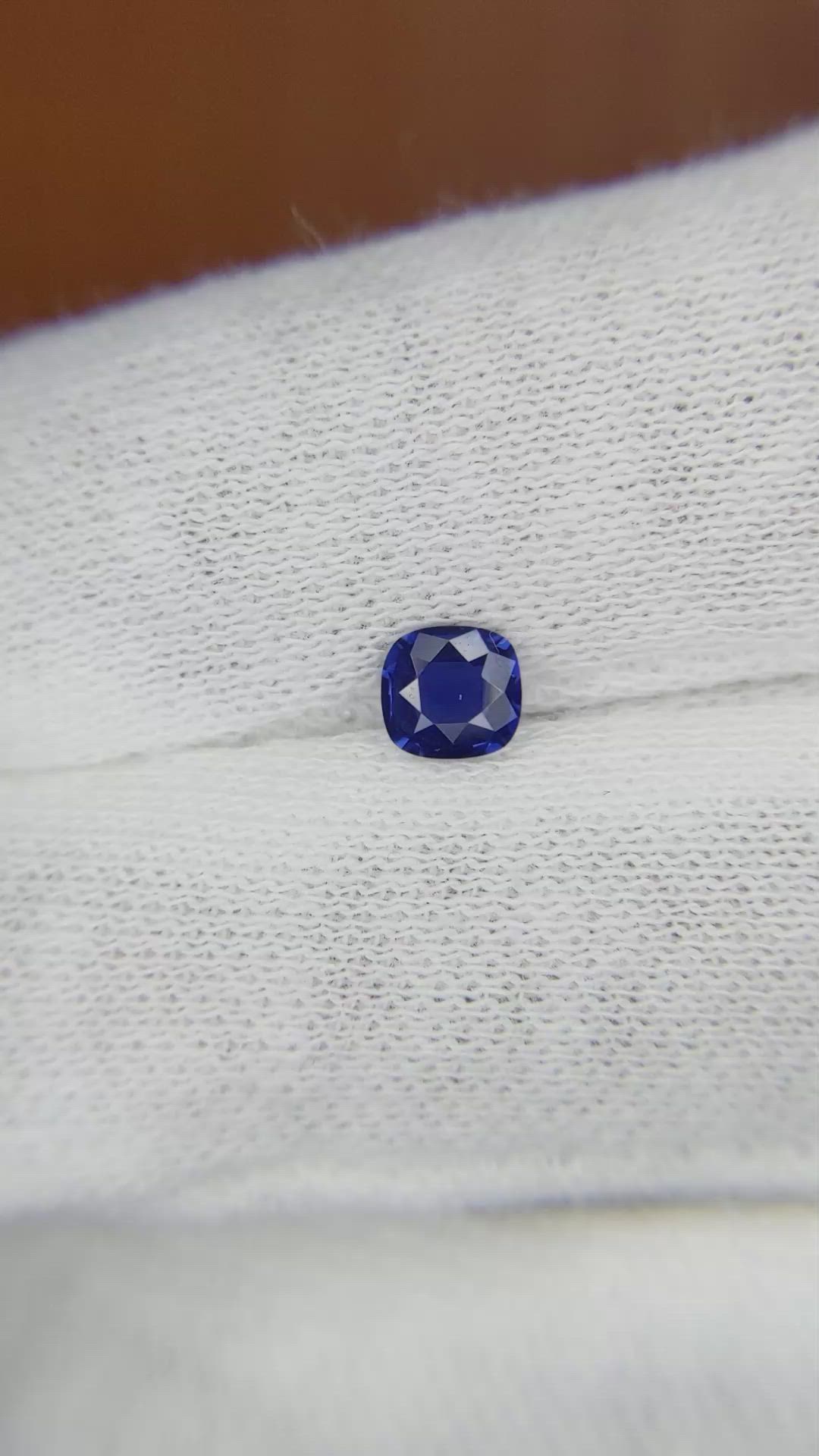 0.44 Ct. Blue Sapphire from Ceylon (Sri Lanka) Size Video