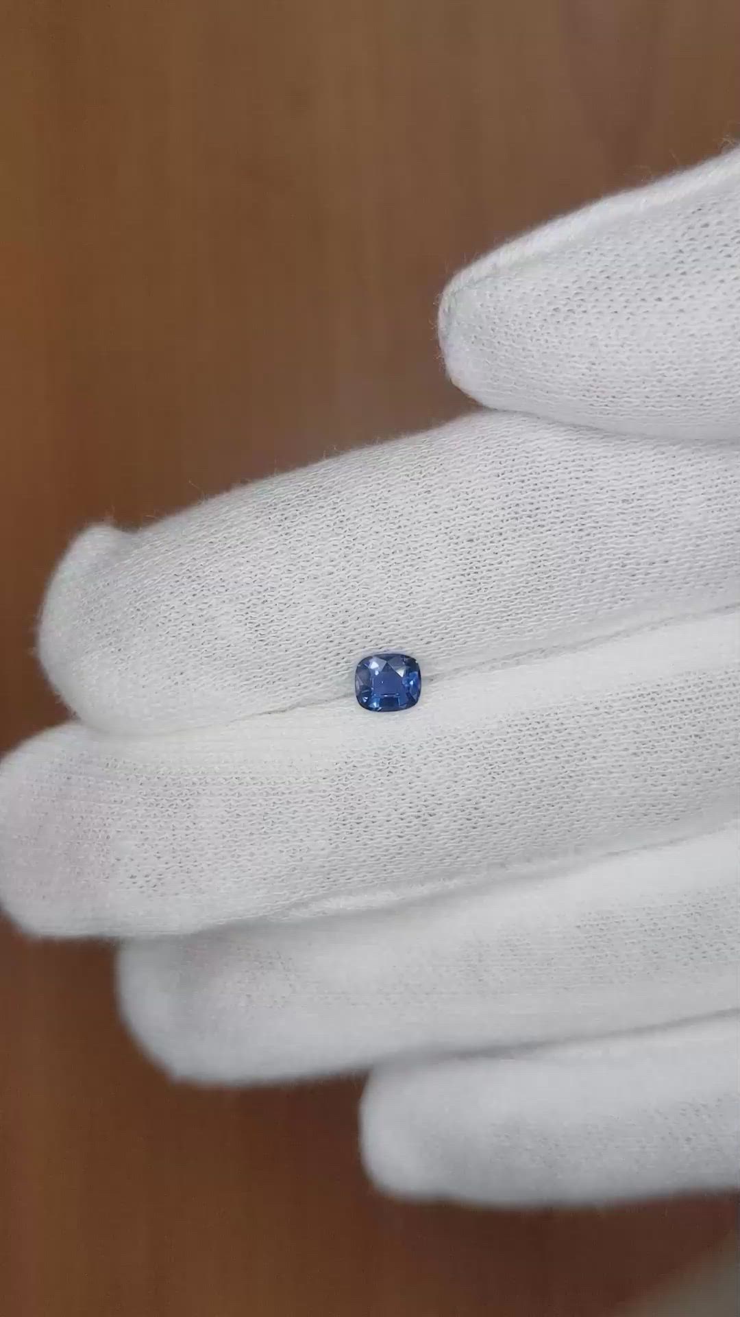 0.47 Ct. Blue Sapphire from Ceylon (Sri Lanka) Size Video