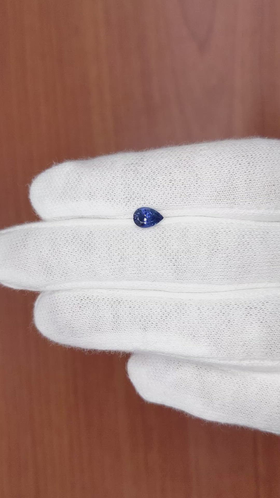 0.65 Ct. Blue Sapphire from Ceylon (Sri Lanka) Size Video