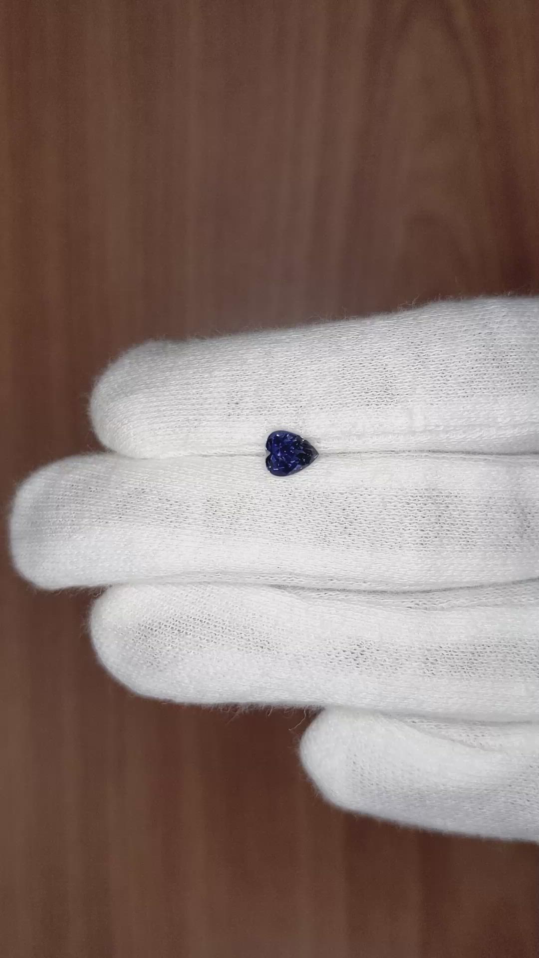 0.95 Ct. Blue Sapphire from Ceylon (Sri Lanka) Size Video