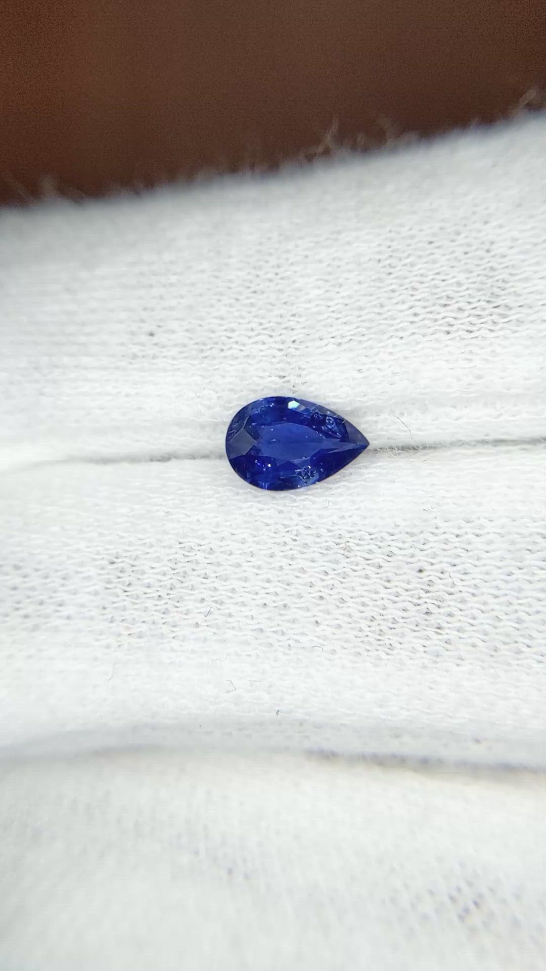 0.96 Ct. Blue Sapphire from Ceylon (Sri Lanka) Size Video