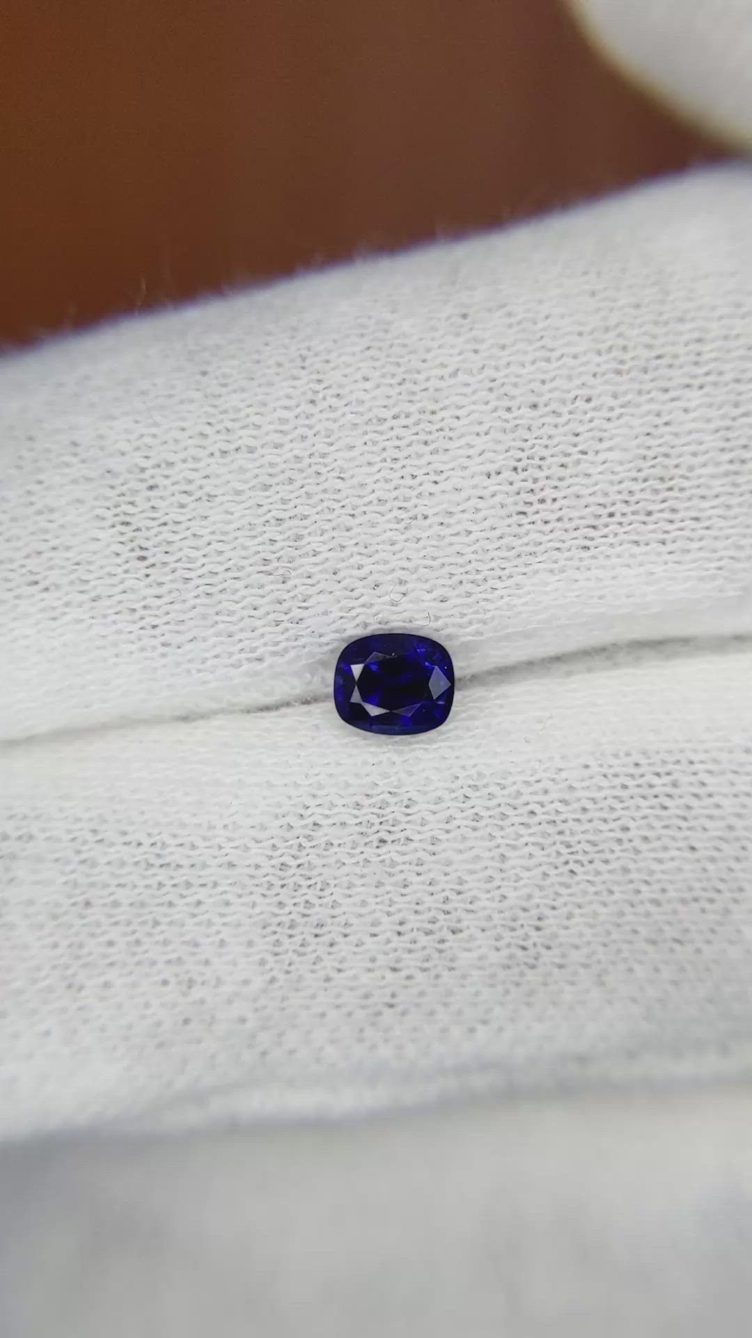 0.47 Ct. Blue Sapphire from Ceylon (Sri Lanka) Size Video