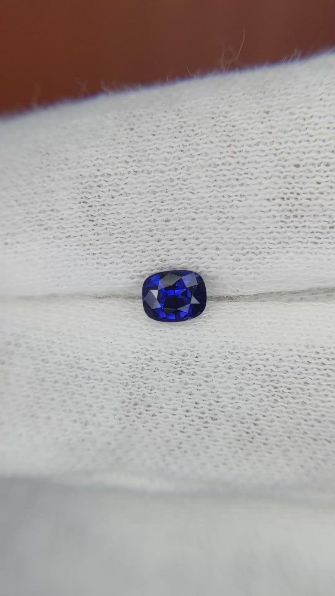 0.52 Ct. Blue Sapphire from Ceylon (Sri Lanka) Size Video