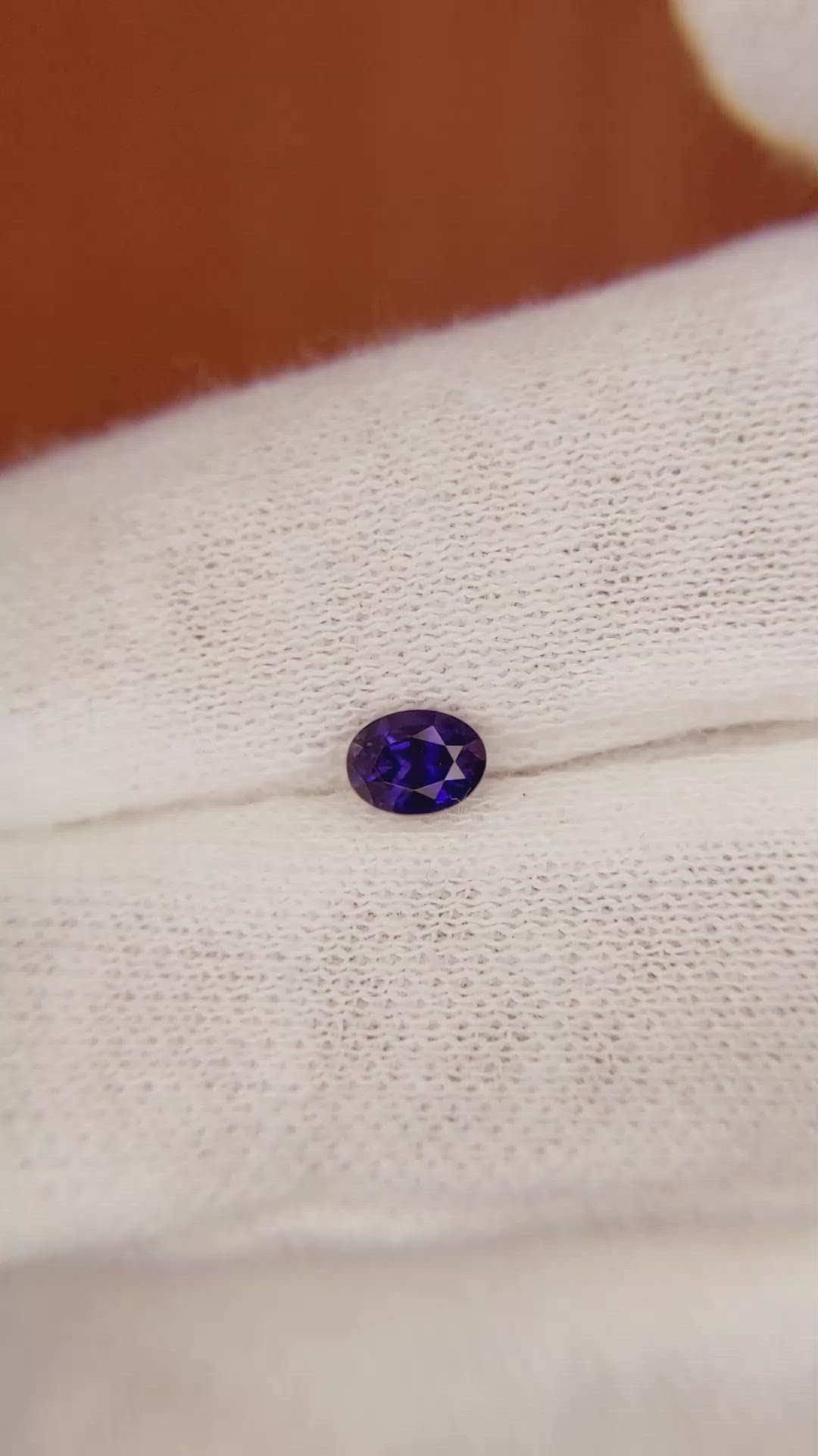 0.53 Ct. Sapphire from Ceylon (Sri Lanka) Size Video